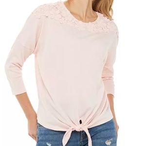NWT Elle Dolman-Sleeve Knot Hem Lace Top size L // 18